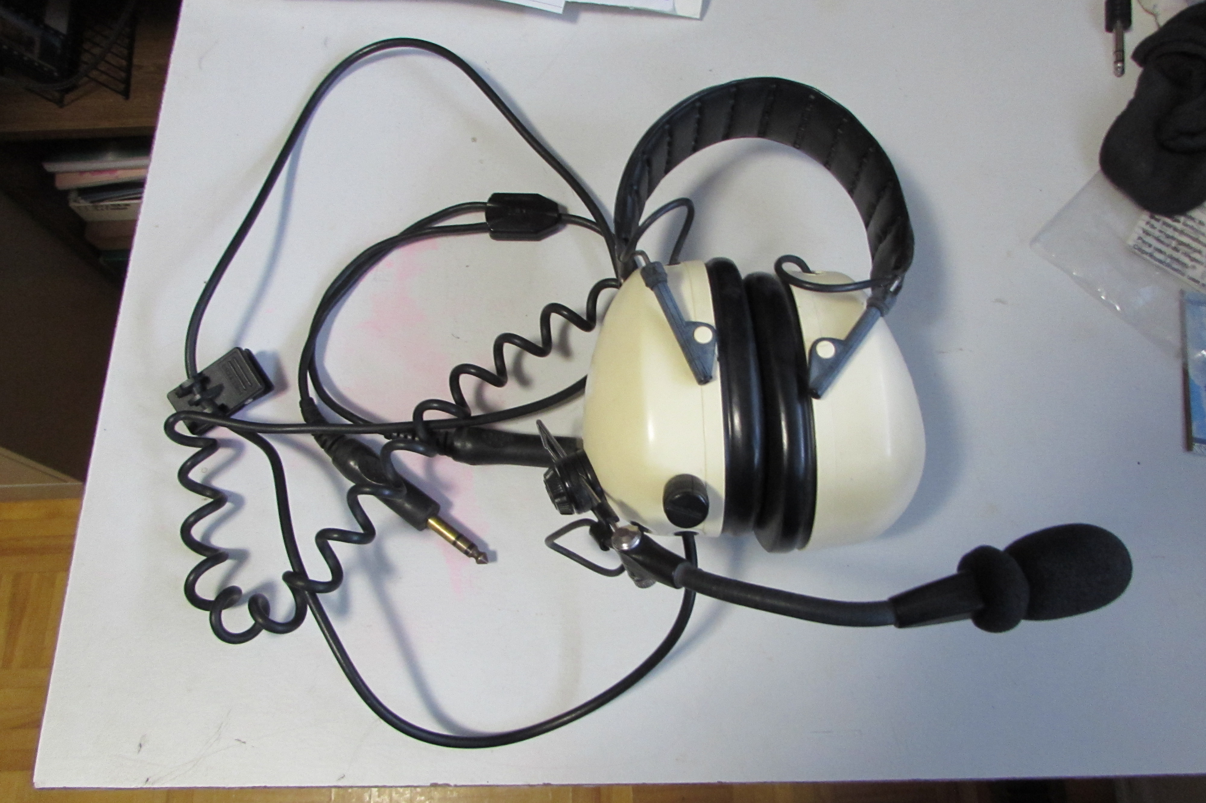 Écouteurs (head set)