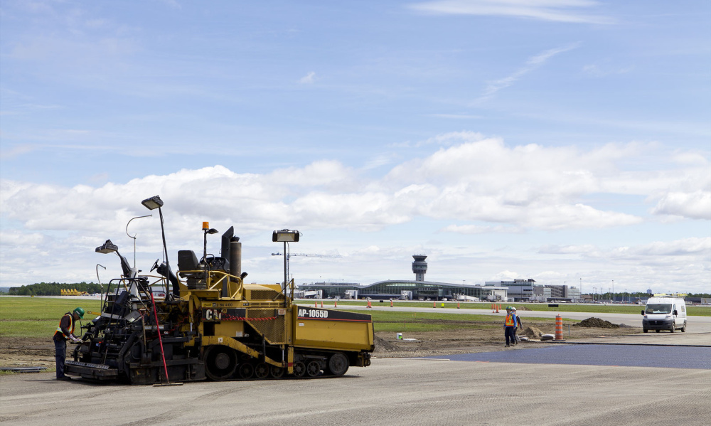 Aéroport de Québec - travaux de pavage